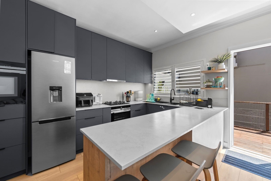 4 Bedroom Property for Sale in Sea Point Western Cape